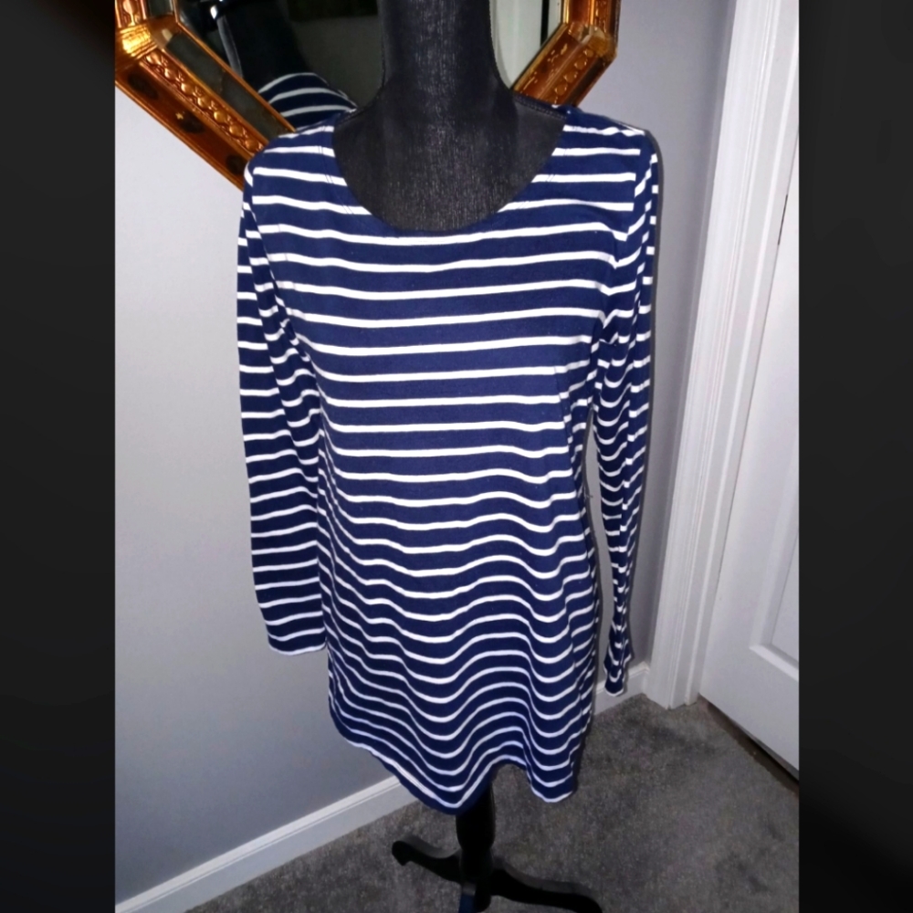 Old Navy⚓Maternity Top🍼